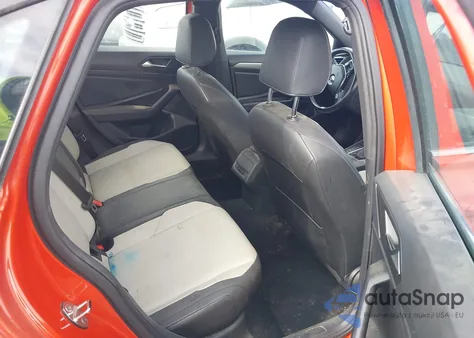 2019 Volkswagen Jetta 1.4T R-Line/1.4T S/1.4T Se z USA, uszkodzony, nr VIN 3VWC57BU3KM160166